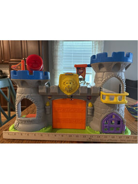 Fisher Price Little People Mighty King's Castle ONLY CMV70 With Sound
